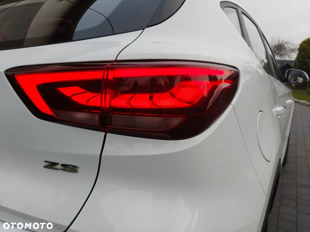 MG ZS ICE 1.5 VTI-tech Luxury - 19