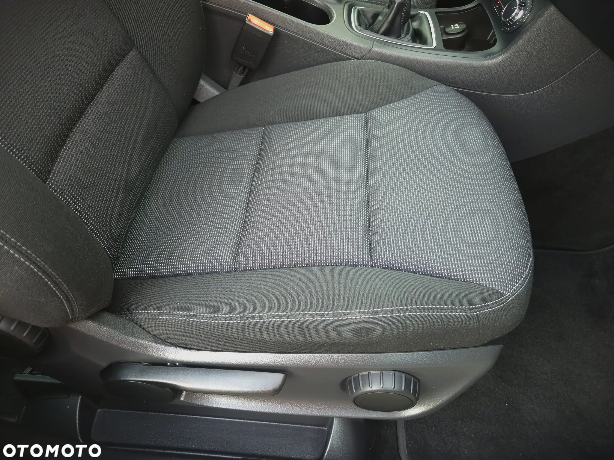 Mercedes-Benz Klasa B 200 BlueEFFICIENCY Edition 1 - 36
