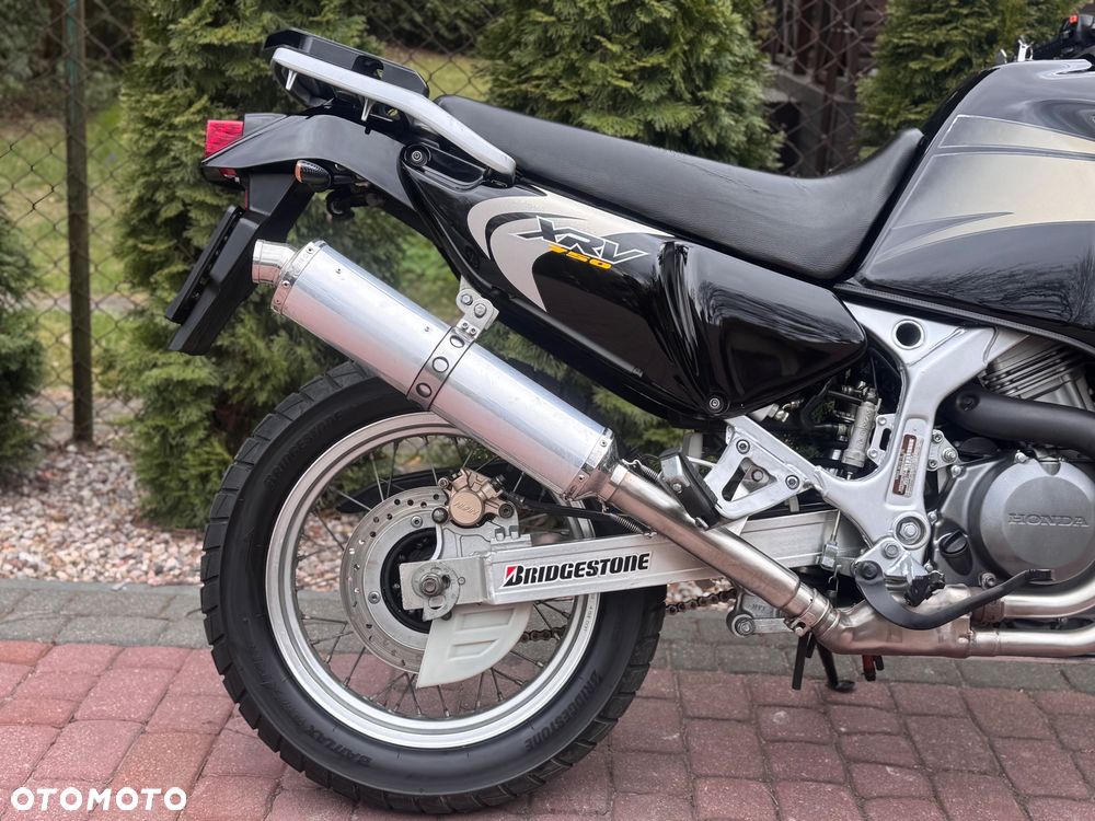 Honda XRV - 9