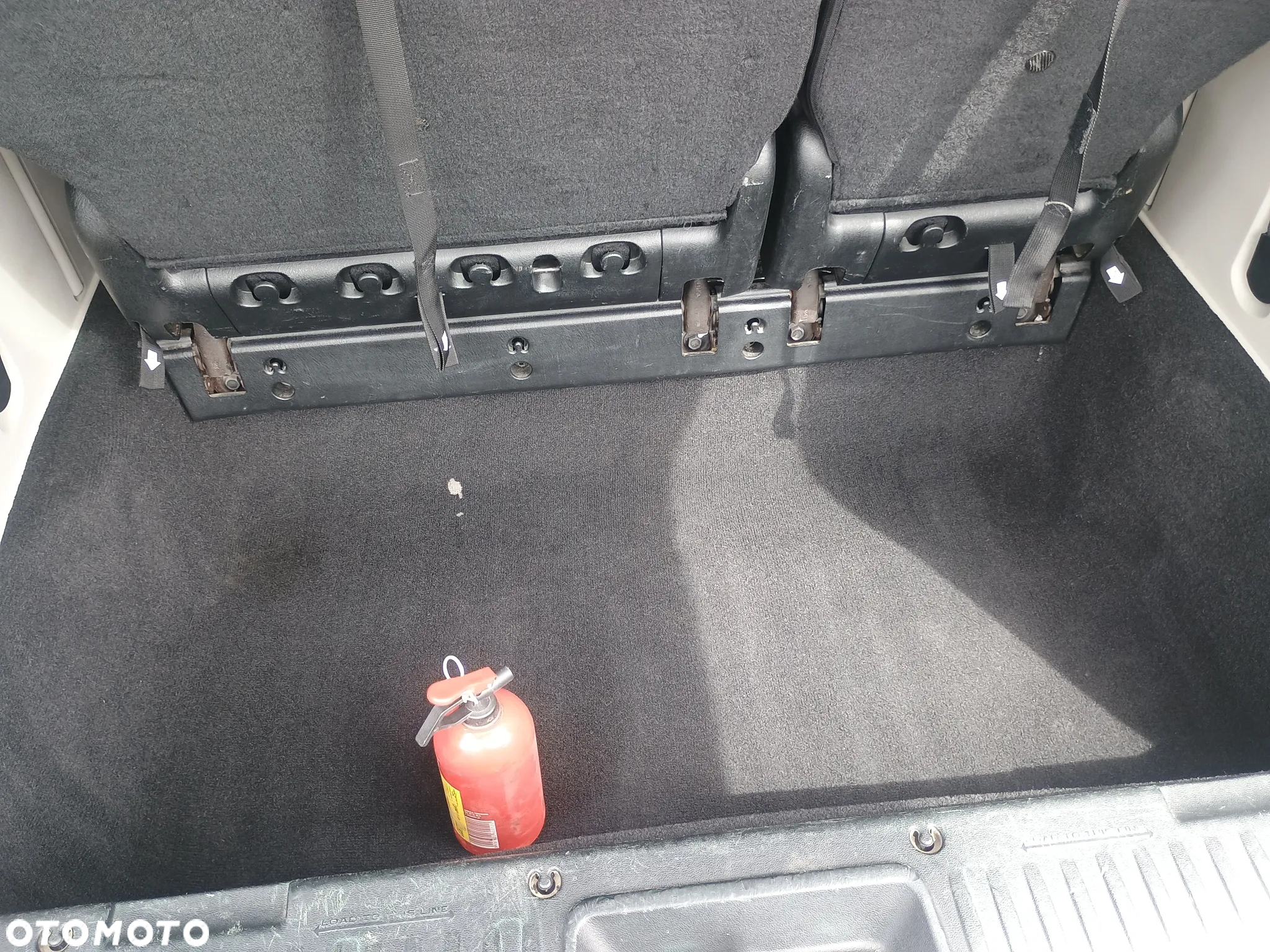 Dodge Grand Caravan - 23