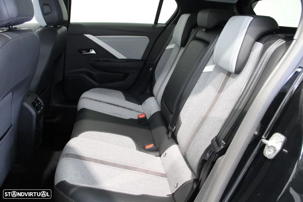 Opel Astra 1.5 D Elegance Aut. - 28