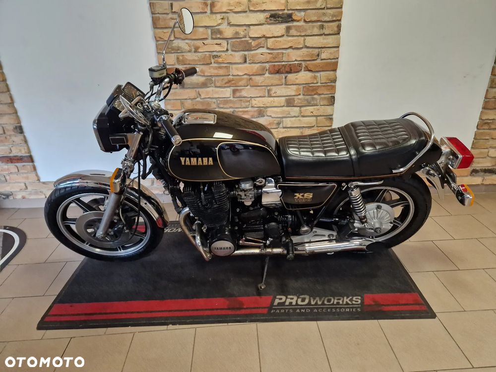 Yamaha XS - 8