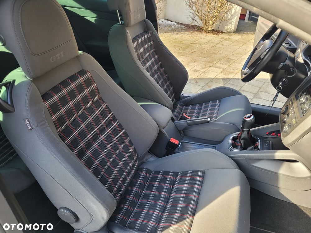 Volkswagen Golf 2.0 GTI - 16