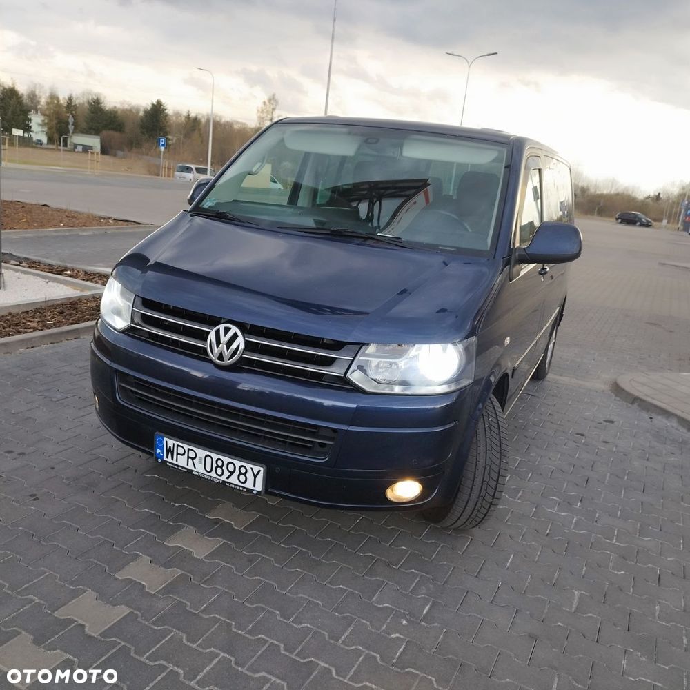 Volkswagen Multivan - 8
