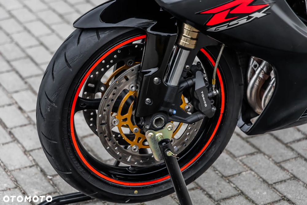 Suzuki GSX-R - 16