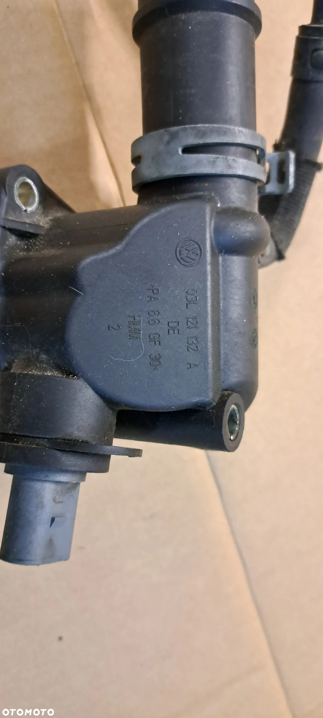 Króciec obudowa termostatu audi  A4 b6 b8 2,0 tdi 03L121132A - 2