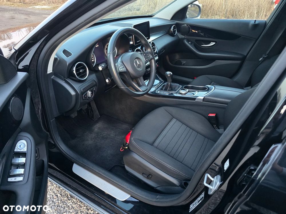 Mercedes-Benz Klasa C 180 (BlueTEC) d Avantgarde - 15