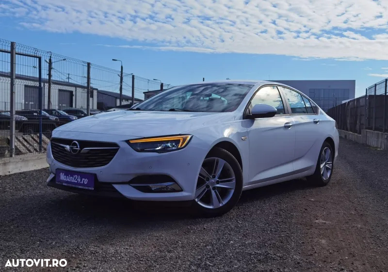 Opel Insignia Grand Sport 1.6 Diesel Innovation - 3