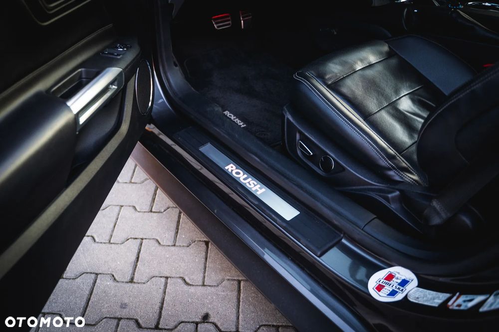 Ford Mustang 5.0 V8 GT - 29