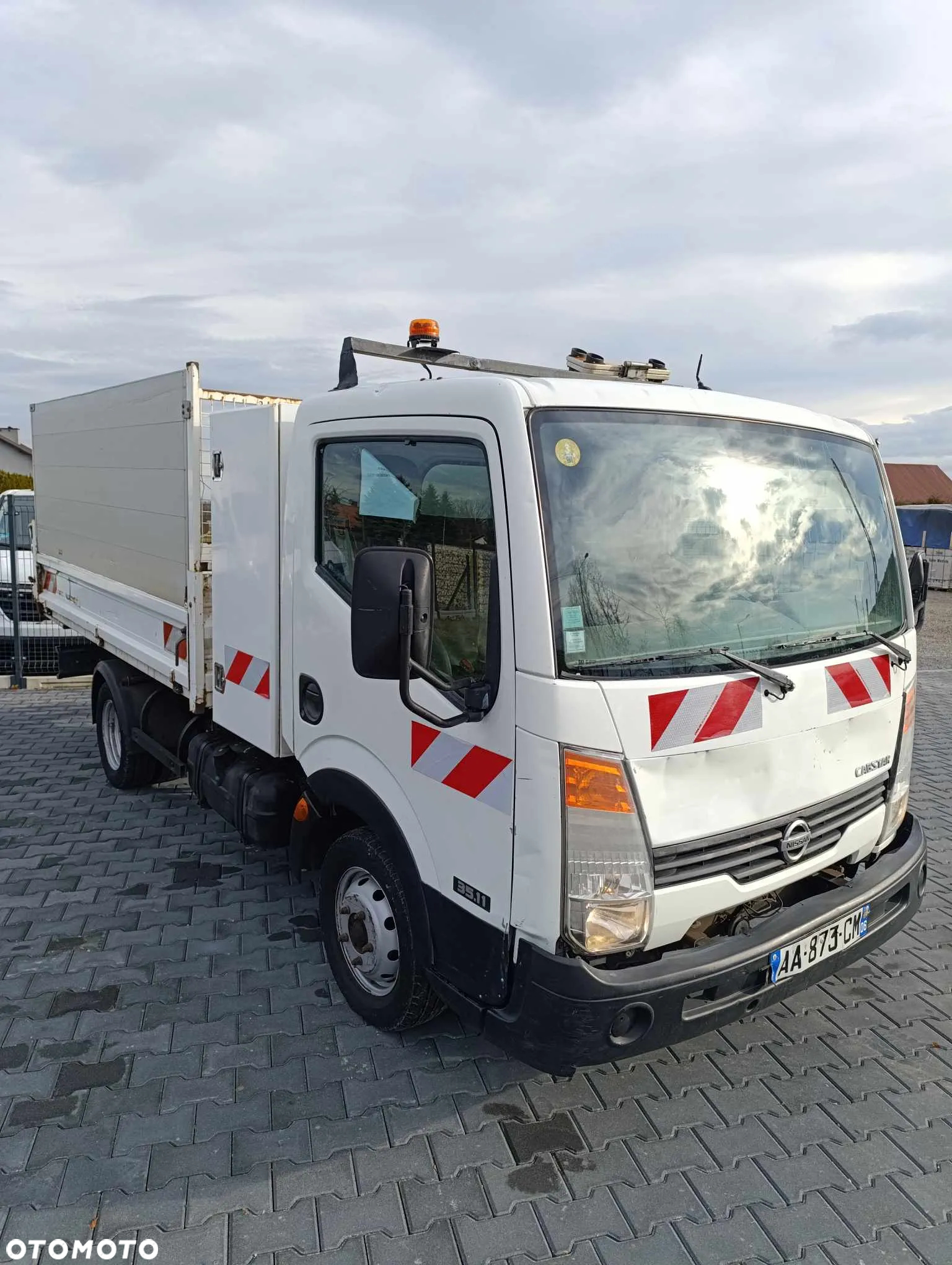 Nissan CABSTAR - 7