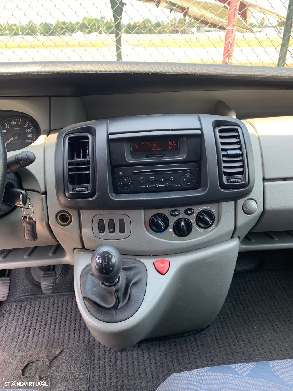 Renault Trafic 1.9 dCi L1H1 1T 100 9L - 37