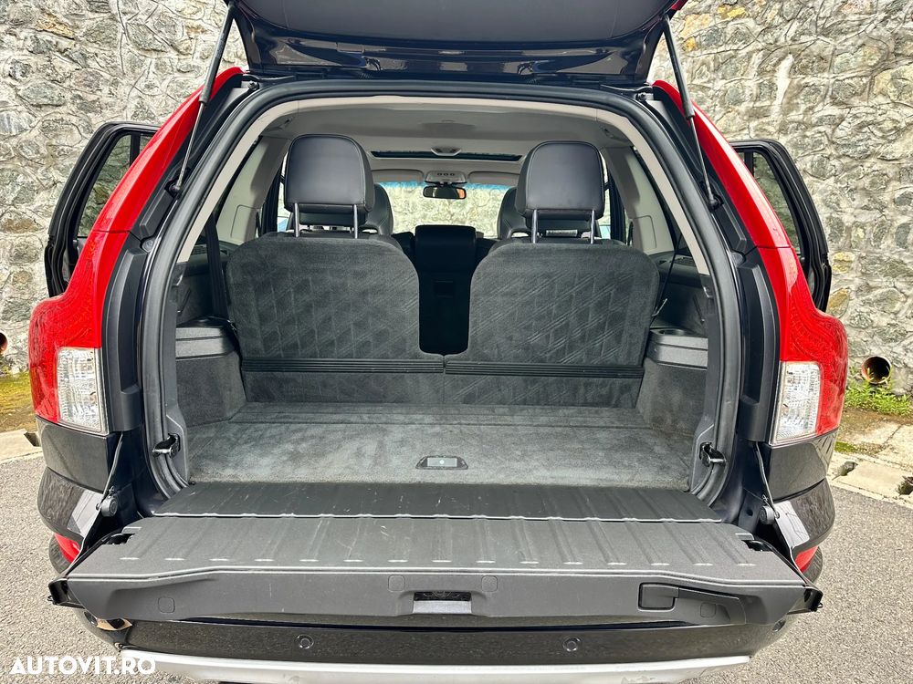Volvo XC 90 D5 AWD Geartonic RDesign - 37