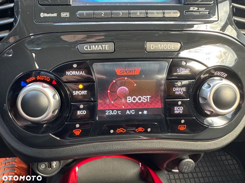 Nissan Juke 1.6 T Tekna 4x4 - 21