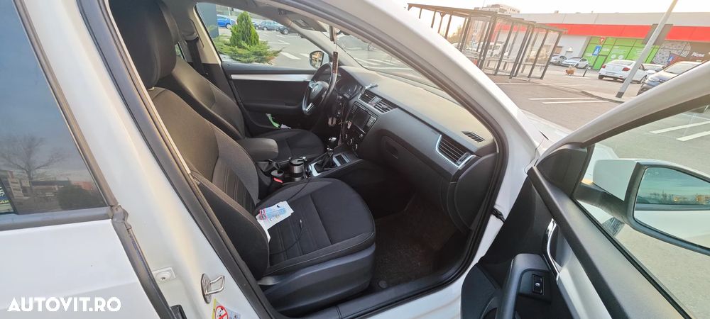 Skoda Octavia 1.6 TDI Active - 10
