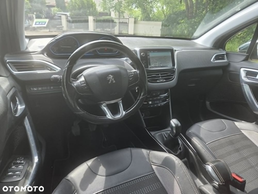 Peugeot 2008 1.2 Pure Tech Style EU6 - 7