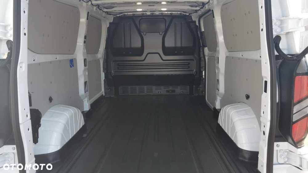 Ford TRANSIT CUSTOM - 11