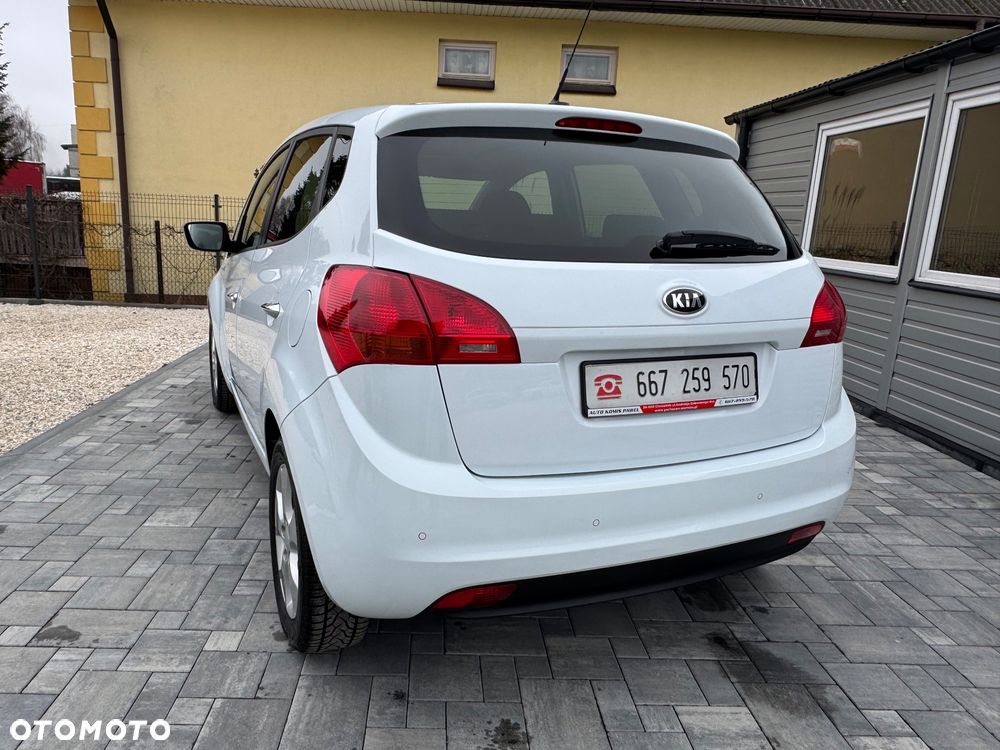 Kia Venga 1.4 CVVT UEFA EURO 2016 - 10