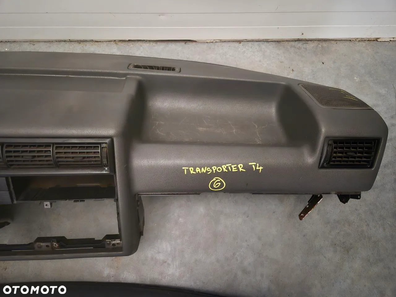 VOLKSWAGEN DESKA ROZDZIELCZA - 31