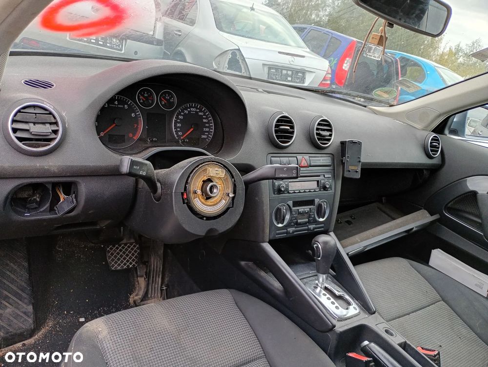 AUDI A3 8P 03-05 1.6 8V BOCZEK DRZWI PRZÓD PRAWY LEWY - 2