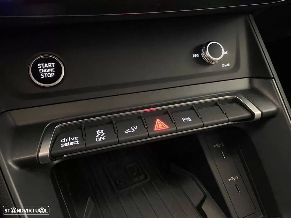 Audi Q3 45 TFSIe S line S tronic - 30