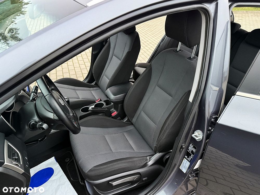 Hyundai i30 1.6 CRDi Comfort - 28