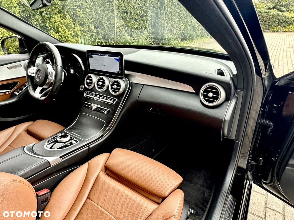 Mercedes-Benz Klasa C 300 d 9G-TRONIC AMG Line - 30
