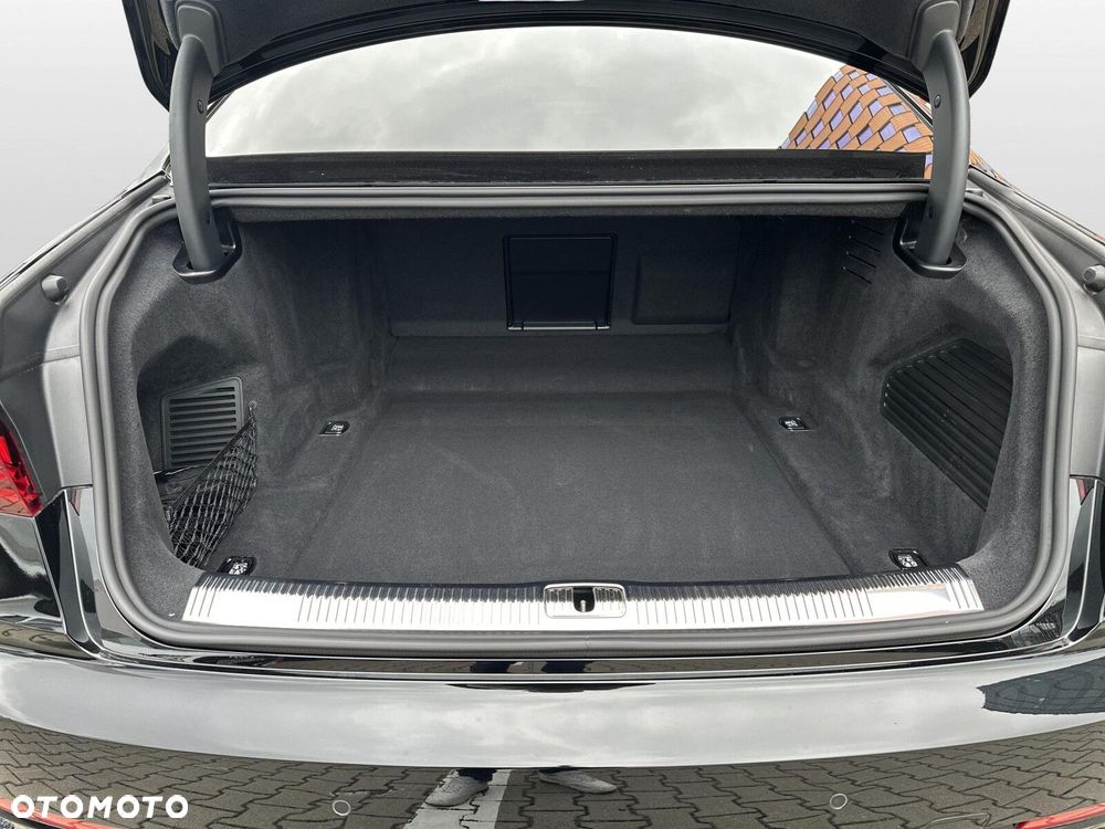 Audi A8 - 15