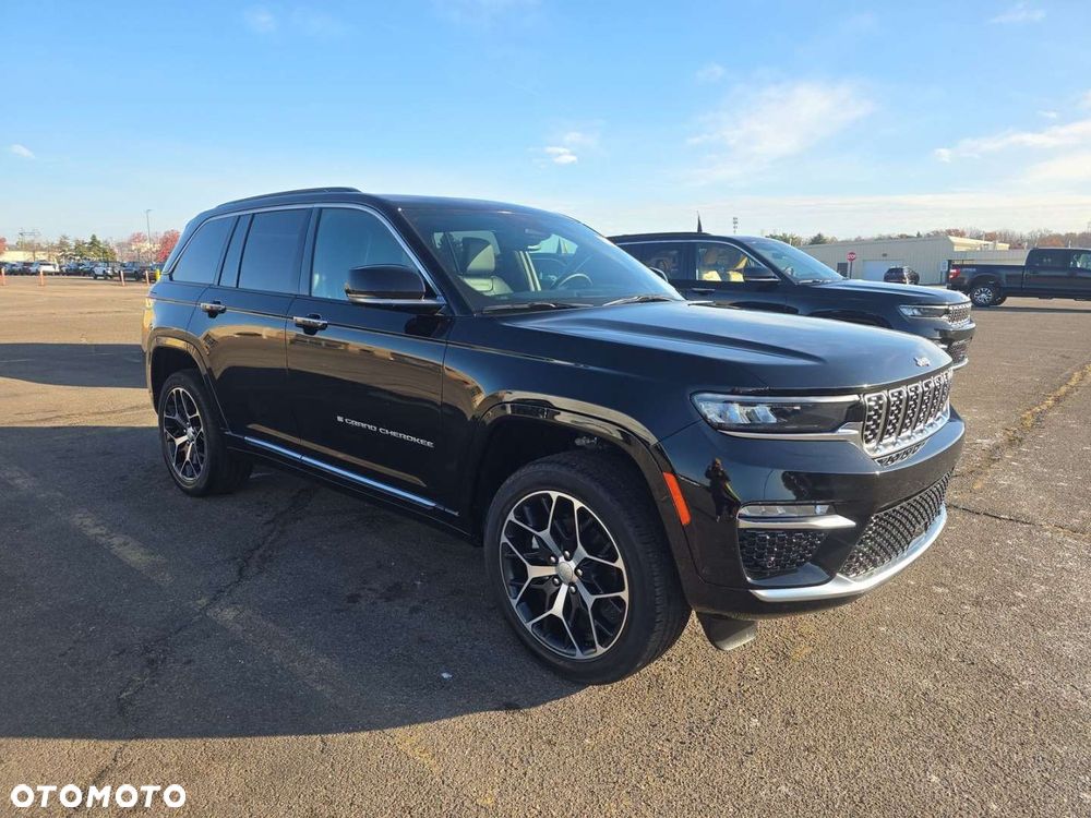 Jeep Grand Cherokee - 11