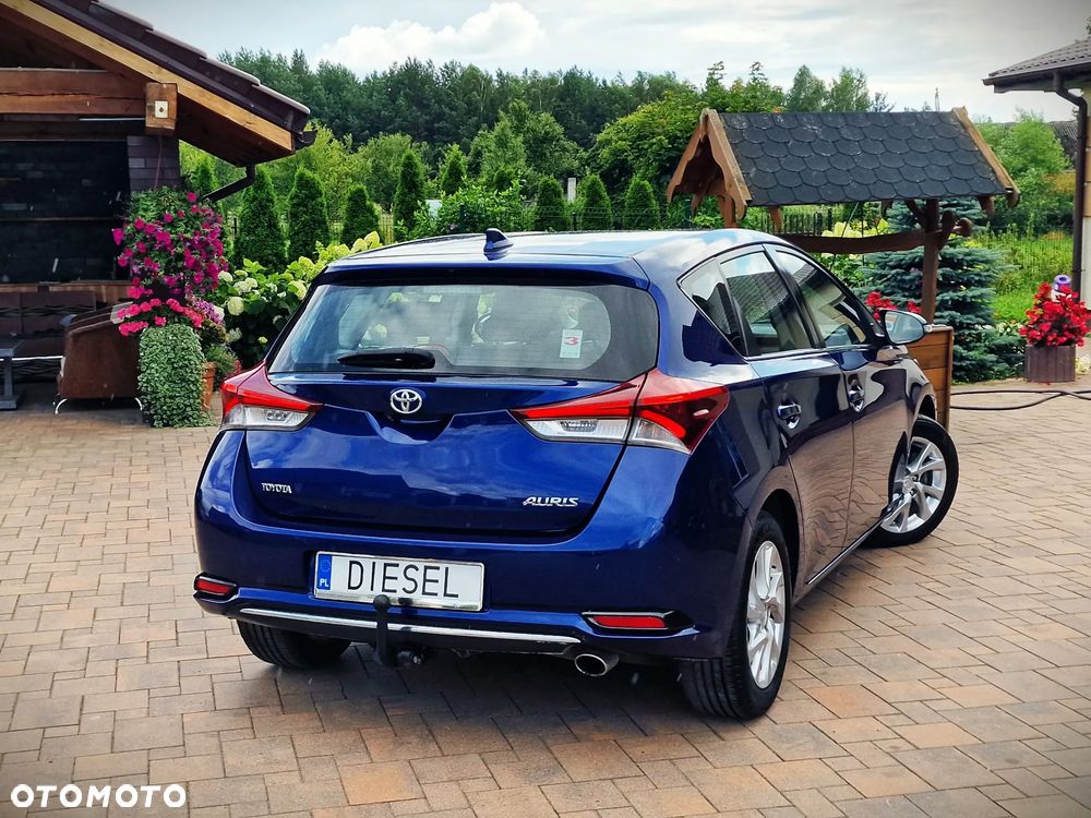 Toyota Auris 1.6 D-4D Prestige - 11