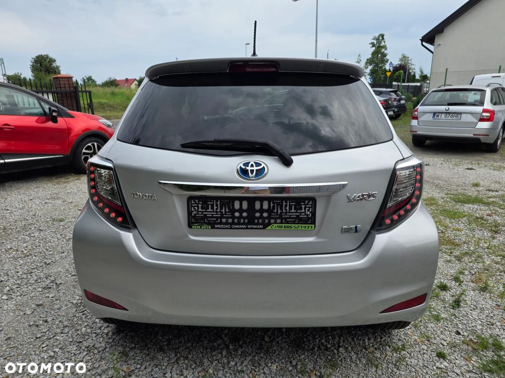Toyota Yaris 1.5 VVT-i Lounge - 10