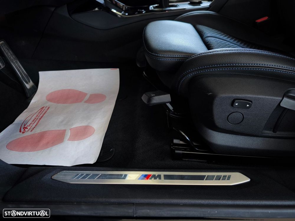BMW 116 d Pack Desportivo M - 19