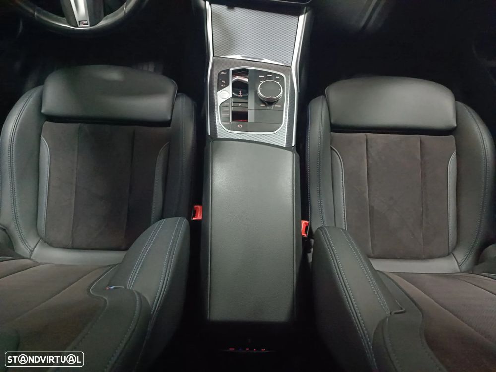 BMW 320 e Pack Desportivo M Auto - 36