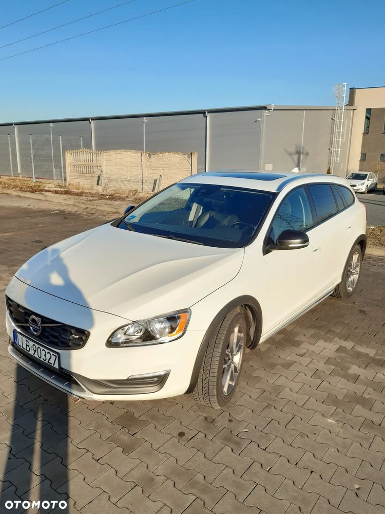 Volvo V60 Cross Country - 15
