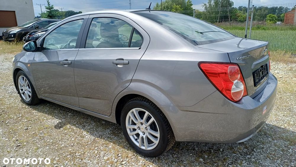 Chevrolet Aveo - 2