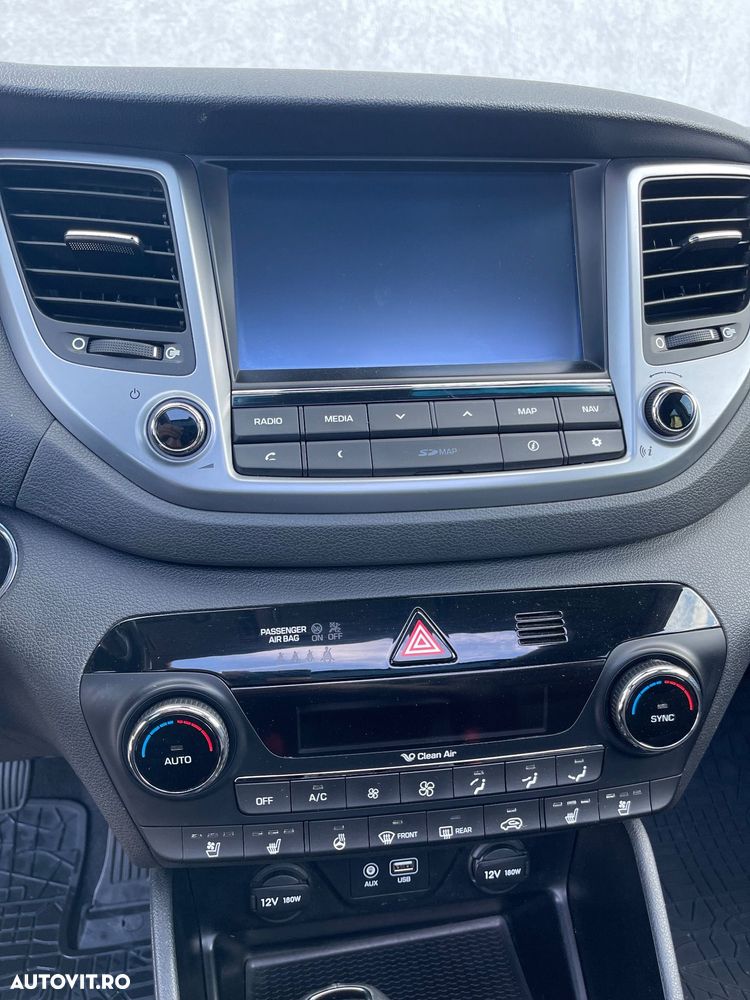 Hyundai Tucson blue 1.7 CRDi 2WD DCT Premium - 11