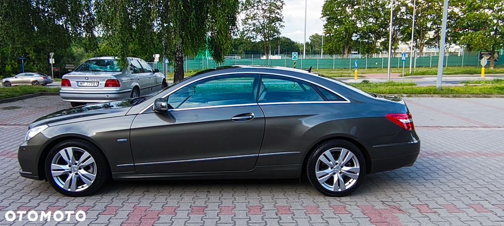 Mercedes-Benz Klasa E - 9