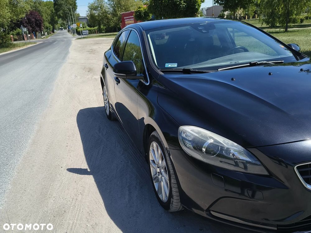 Volvo V40 D2 R-Design - 2