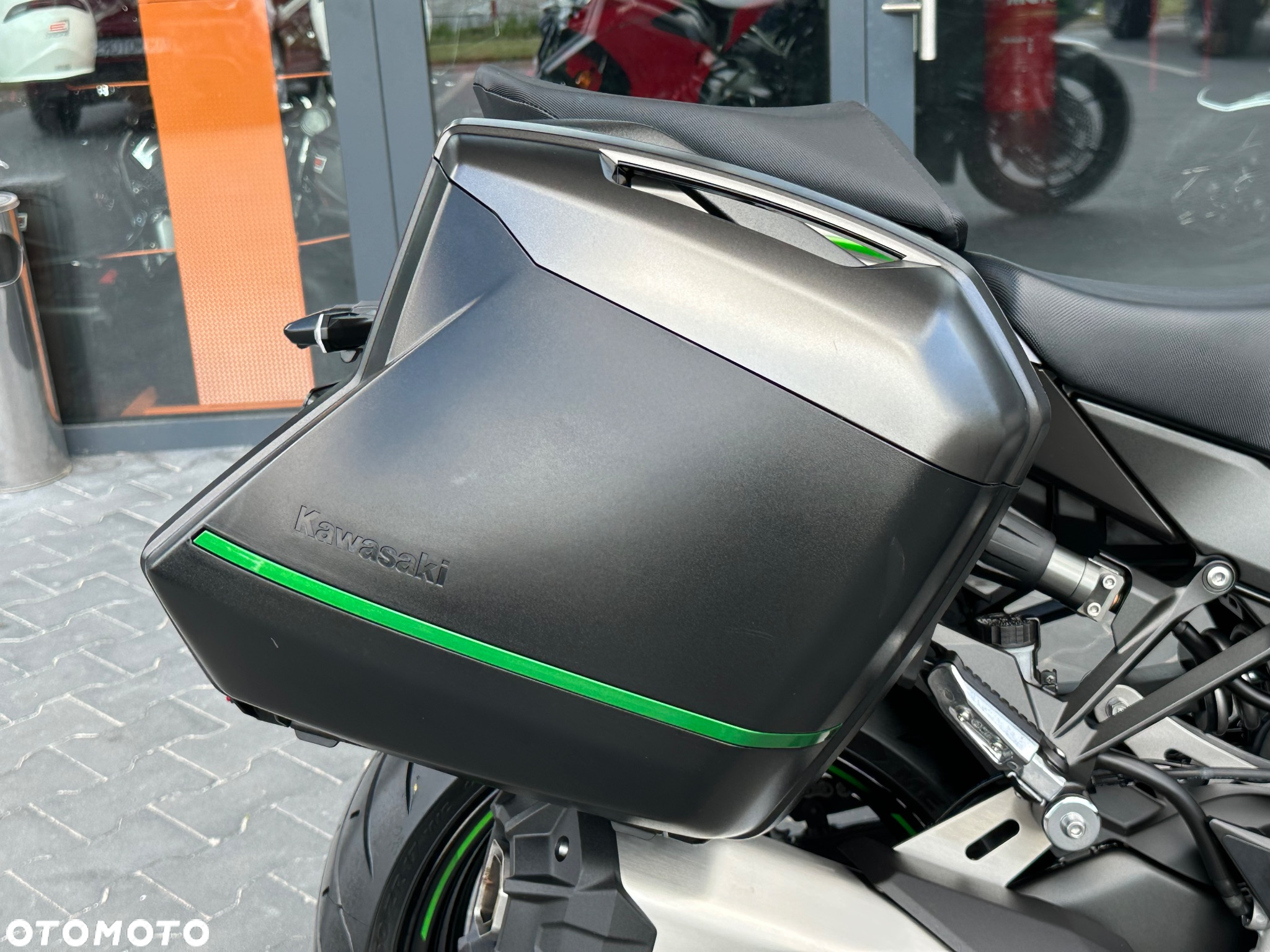 Kawasaki Ninja 1000 SX - 10