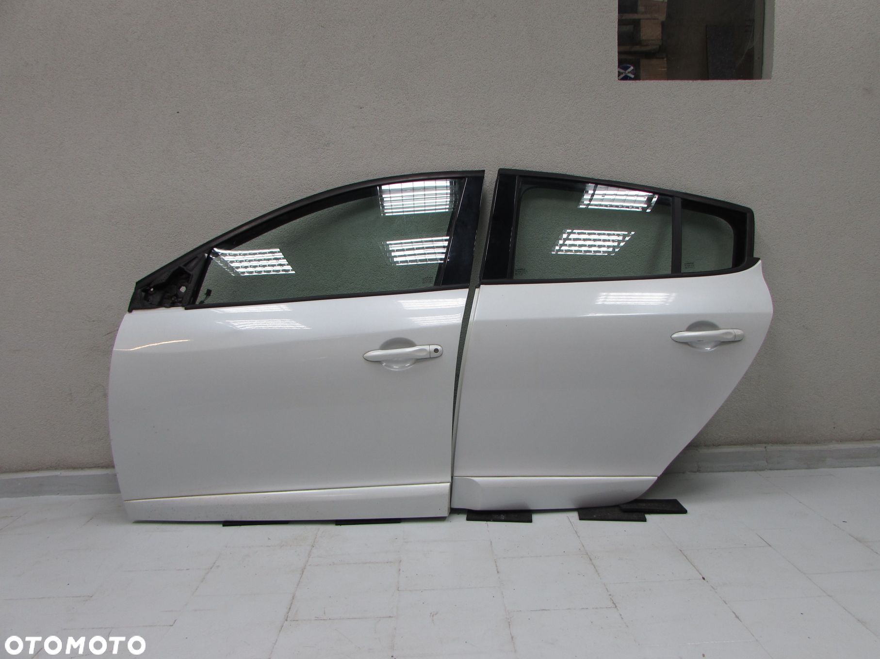 RENAULT MEGANE III 08-13 DRZWI TYL LEWE TYLNE TEQNC DO ZALOZENIA - 1