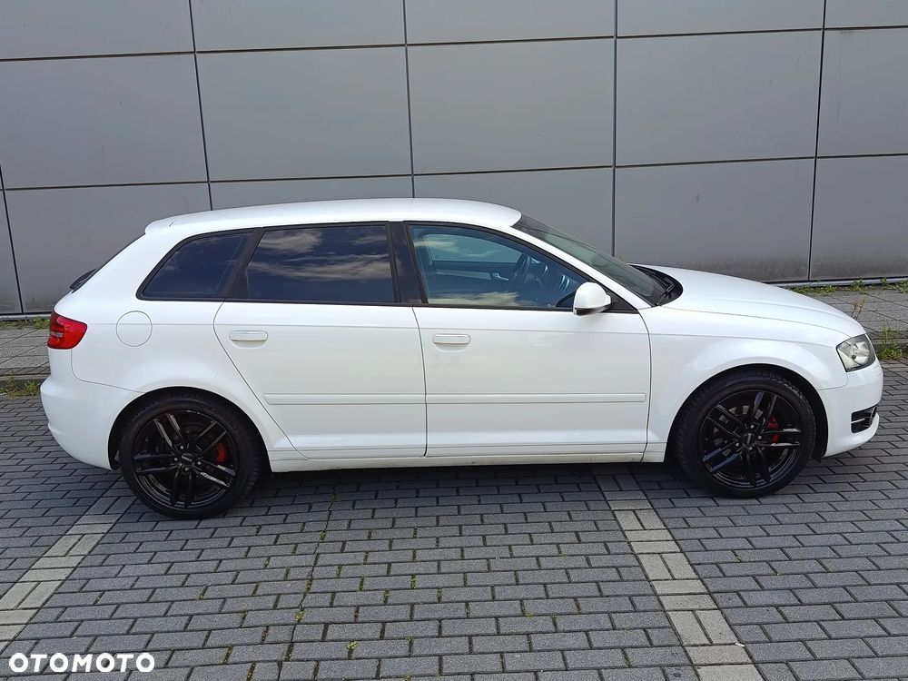 Audi A3 Sportback - 16