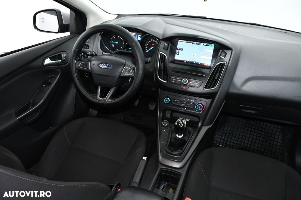 Ford Focus 1.6 TDCI DPF Trend - 5