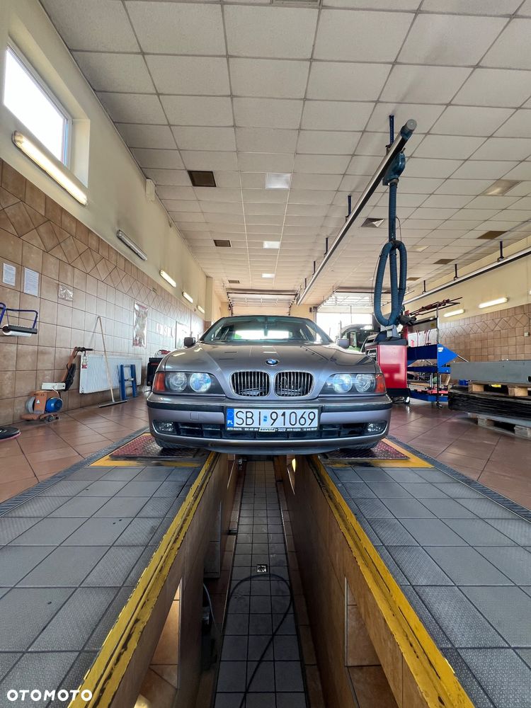 BMW Seria 5 - 21