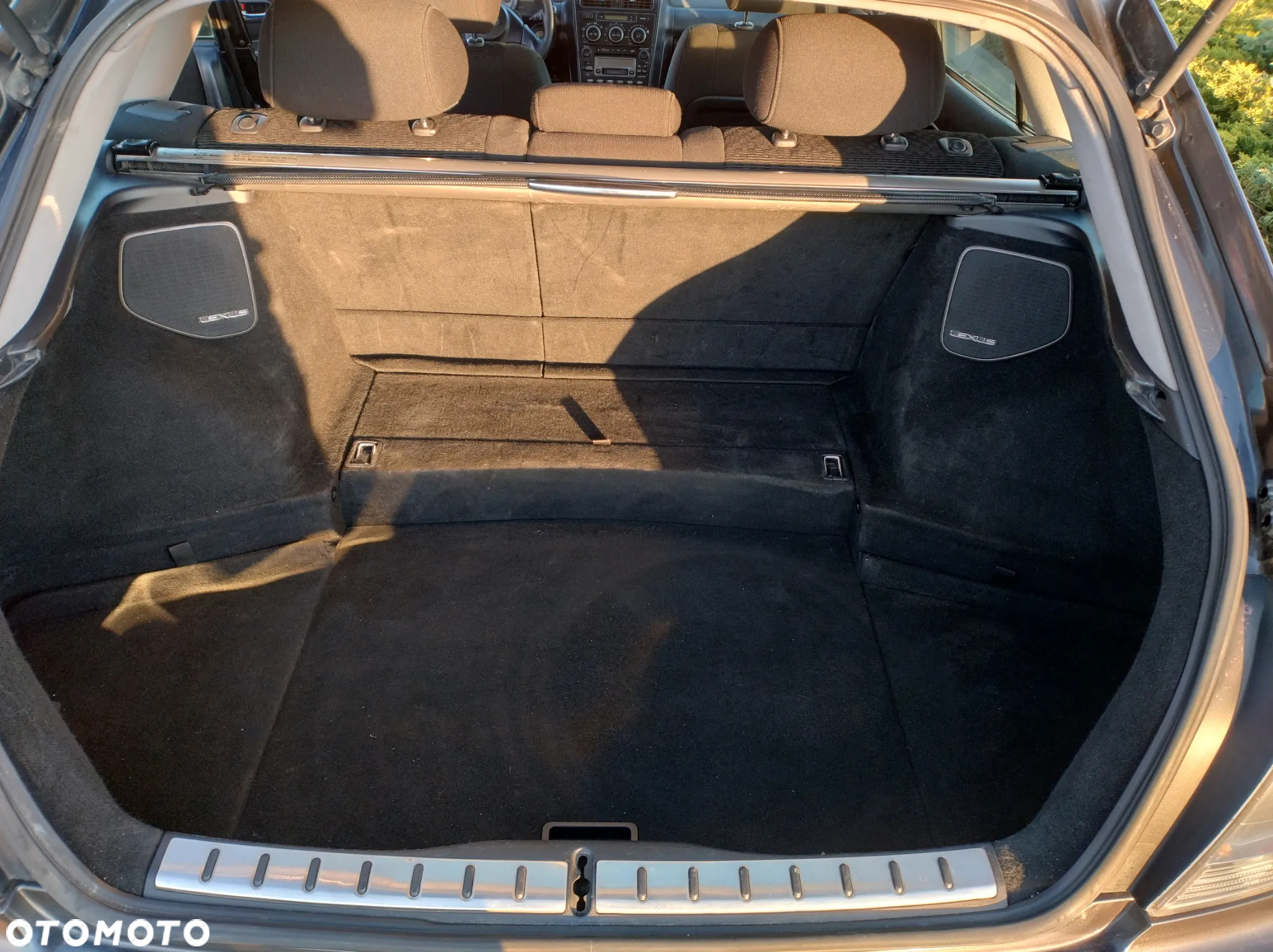 Lexus IS 200 SportCross - 13