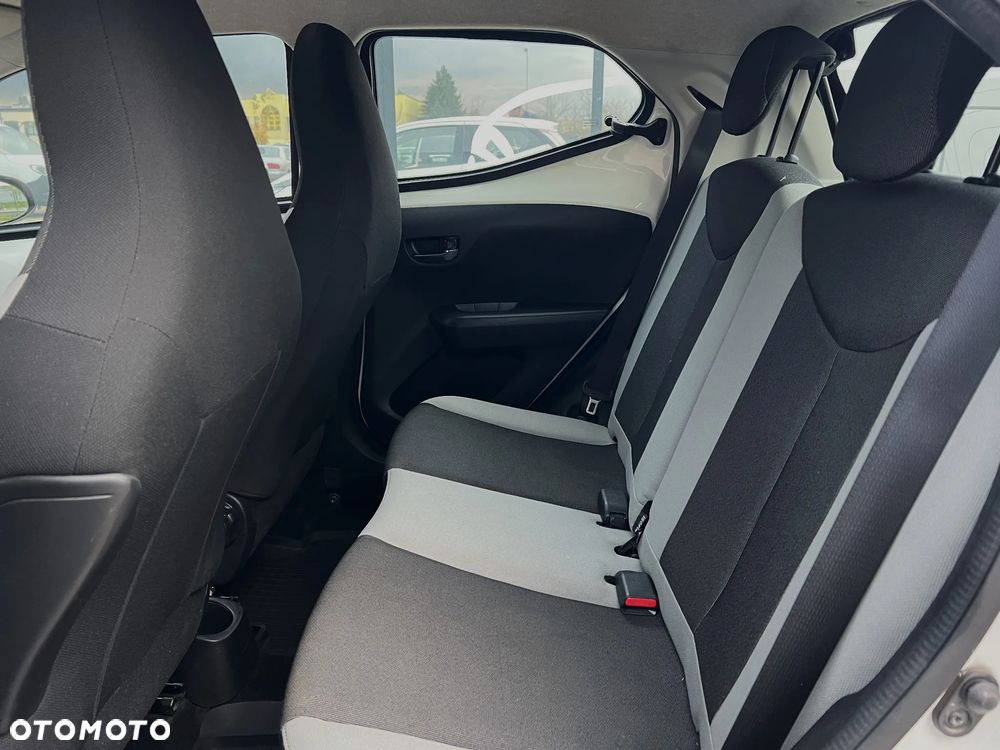 Toyota Aygo x-clusive Style Selection - 23