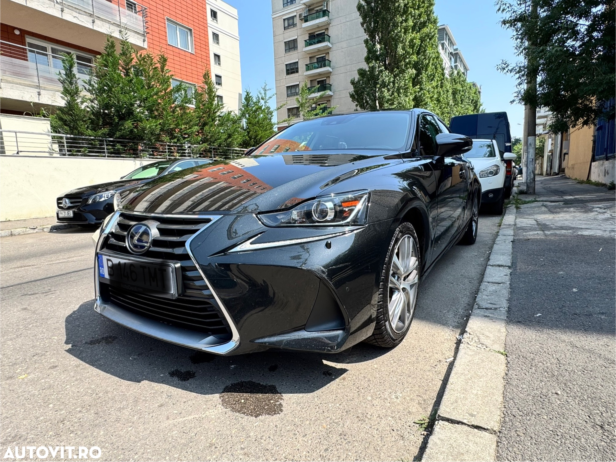 Lexus Seria IS 300h Luxury Line - 6