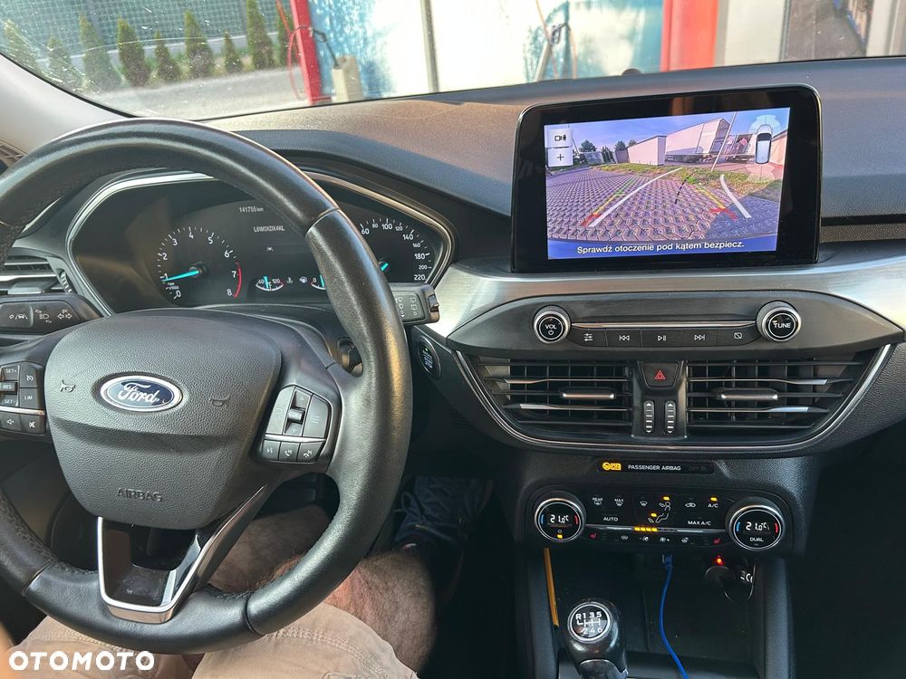 Ford Focus 1.5 EcoBoost Titanium - 4