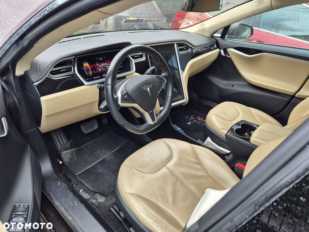Tesla Model S Standard - 17