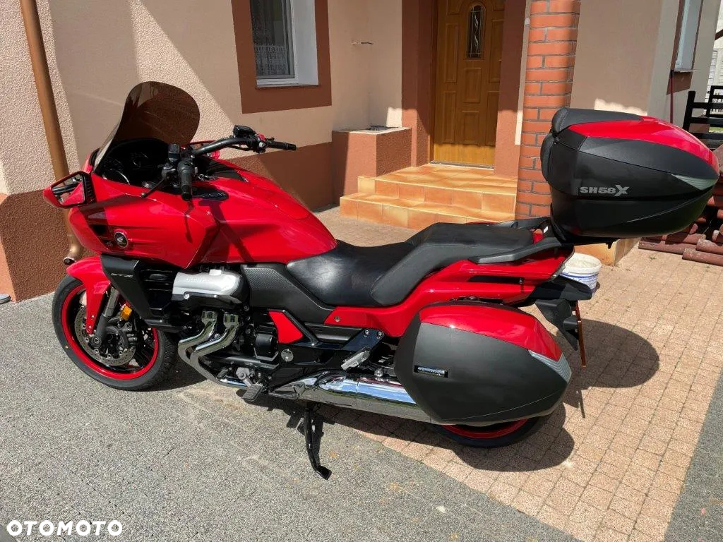 Honda CTX - 36