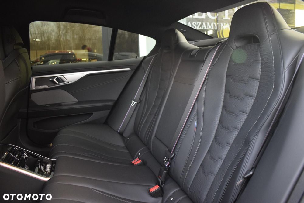 BMW Seria 8 - 13