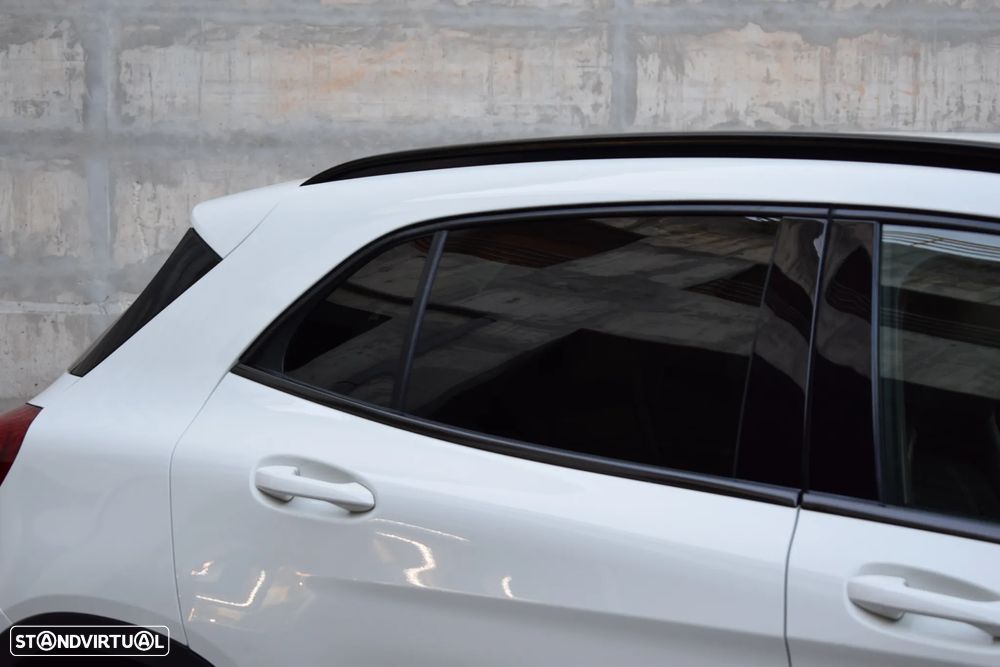 Mercedes-Benz GLA 180 CDI Urban - 13